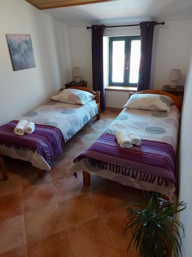 Bed and Breakfast Ranch Radin Бртонигла Екстер'єр фото