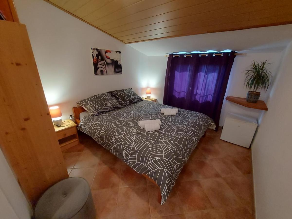 Bed and Breakfast Ranch Radin Бртонигла Екстер'єр фото